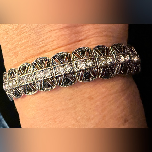 Vintage Silver Tone Rhinestone Stretch Link Bracelet - Picture 2 of 5